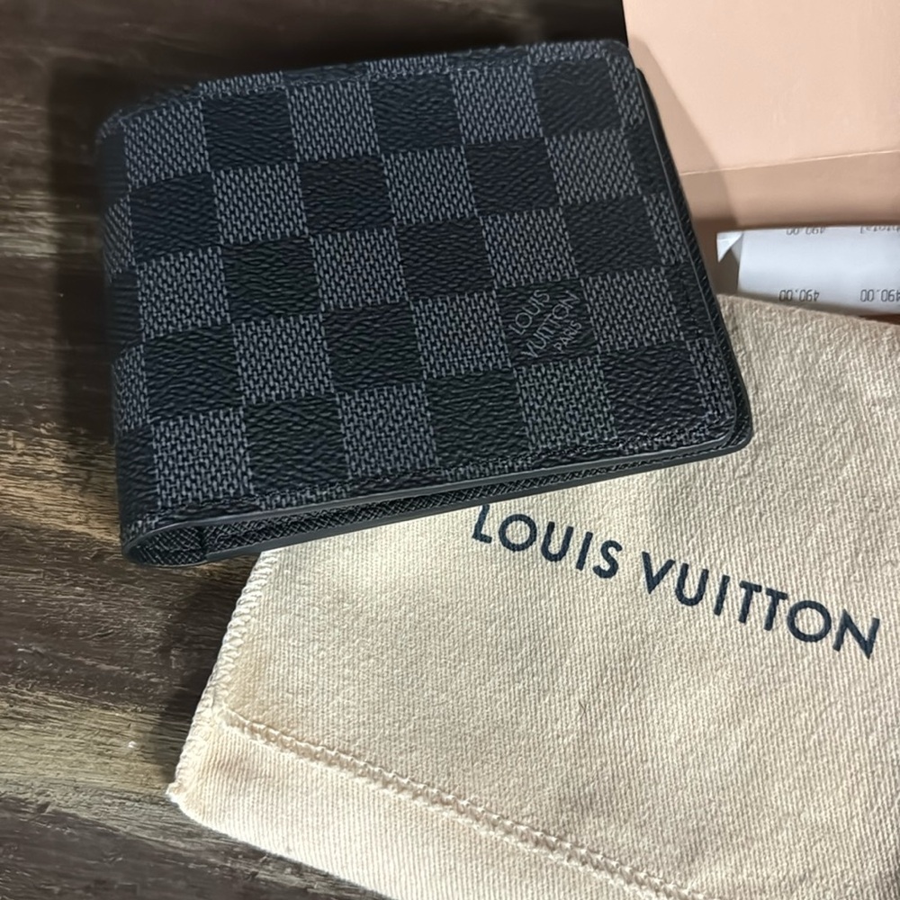 Men’s LV Multiple wallet